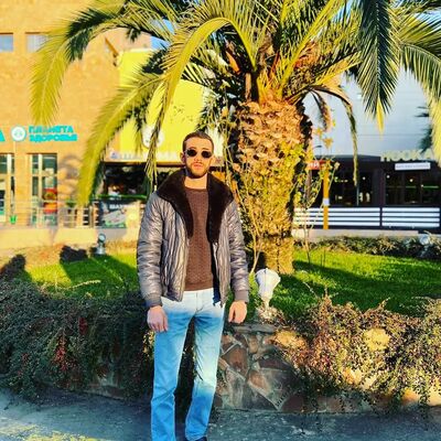  ,   Hovo, 37 ,   ,   