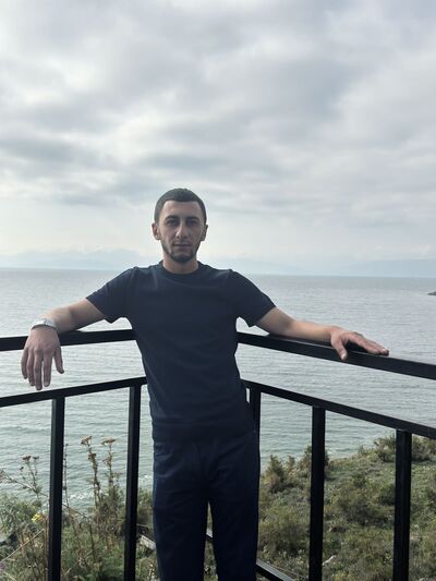  --,   Narek, 21 ,   ,   