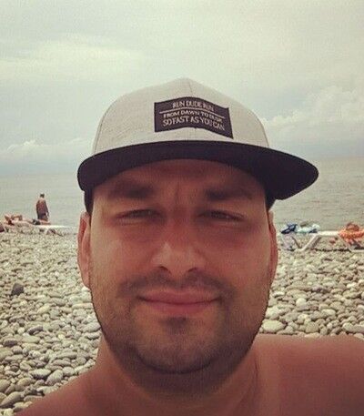  ,   Roberto, 37 ,   ,   , c 