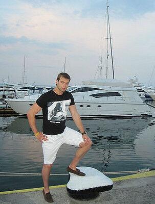  5425701  Artem, 39 ,    