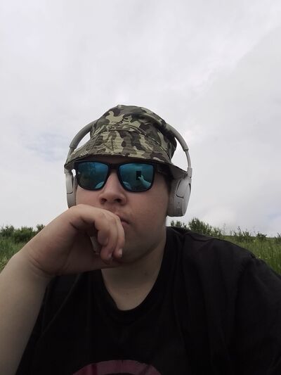  -,   Artem, 20 ,   ,   , c , 