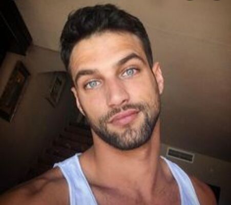  ,   Sergei, 32 ,   ,   , c , 