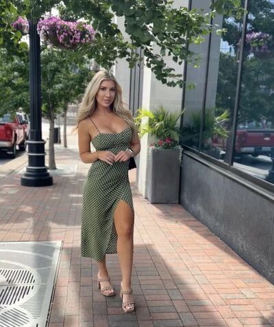  ,   Michelle, 38 ,   c 