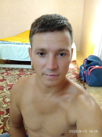  ,   Denys, 37 ,   ,   