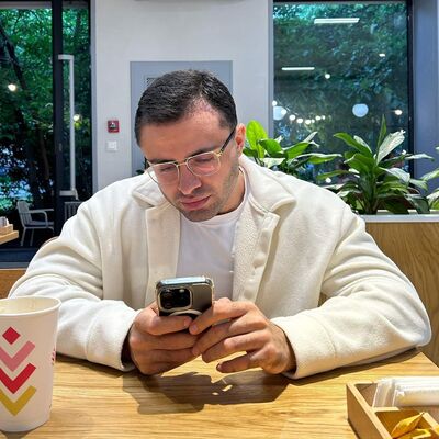  ,   Vagram, 48 ,   ,   , c 