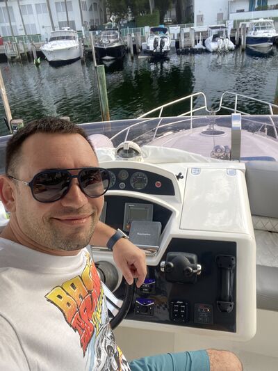 North Miami Beach,   Dinis, 40 ,   ,   