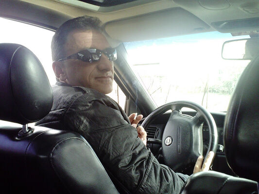  ,   Artur, 49 ,  