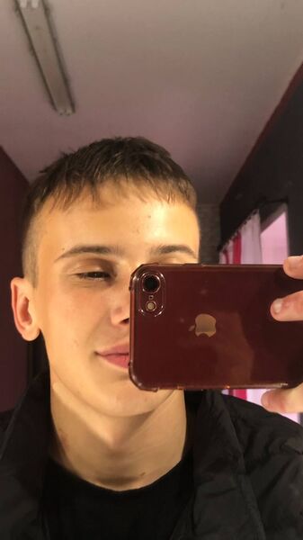  ,   Maksim, 22 ,   ,   