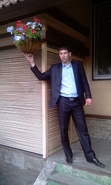  ,   Igor, 42 ,   