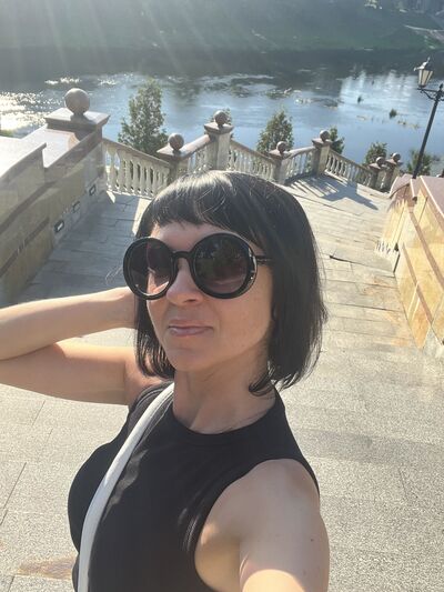  ,   Tanya, 40 ,  