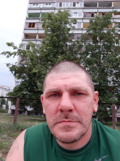  ,   Aleksej, 49 ,   ,   , c 