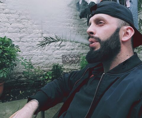  ,   Adrian, 29 ,   ,   , c , 