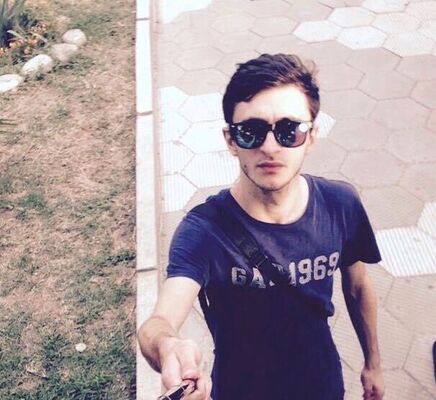  ,   Roni, 31 ,   ,   