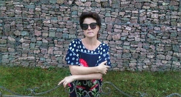  ,   Larisa, 49 ,   ,   , c 
