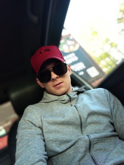  -,   Denis, 30 ,   ,   
