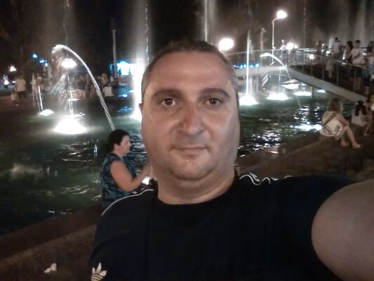 ,   Gocha, 45 ,  