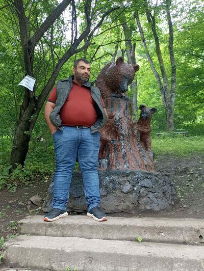  ,   Narek, 38 ,   ,   