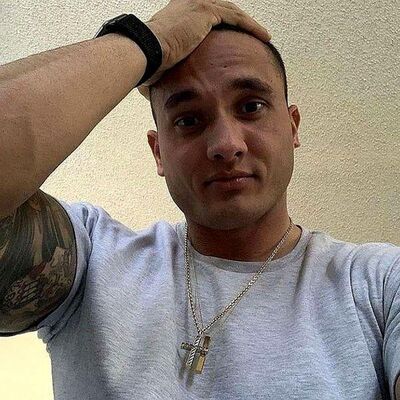  ,   Levon, 46 ,   ,   