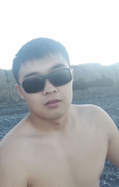  ,   Leo, 32 ,   ,   
