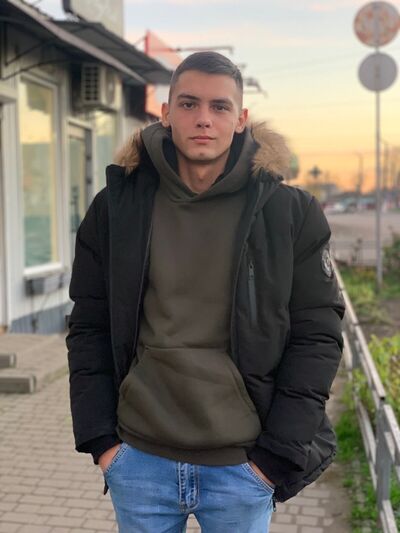  -,   Ilya, 24 ,   ,   