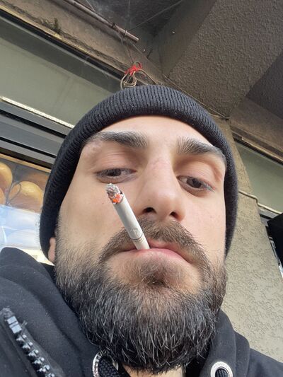  ,   Theo, 25 ,   ,   