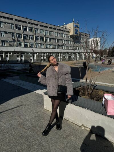  ,   Anastasia, 23 ,   c 