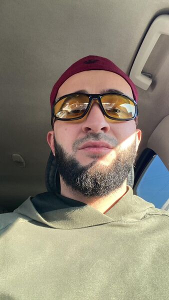  ,   Ali, 33 ,   ,   