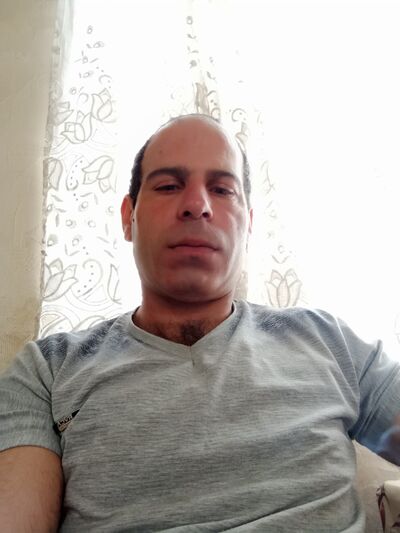  ,   Albert, 42 ,   ,   