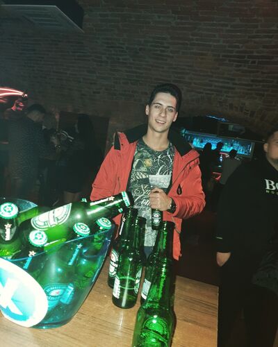  ,   Aleksandar, 26 ,   ,   , c 