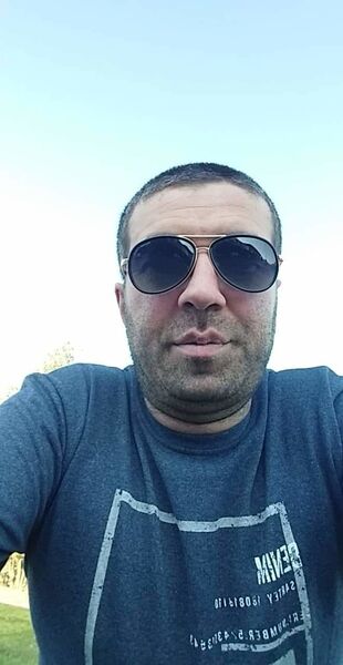 ,   Giviko, 42 ,  