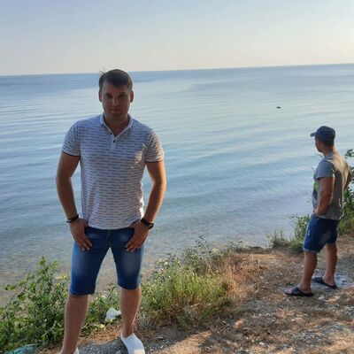  ,   Pavel, 37 ,   ,   