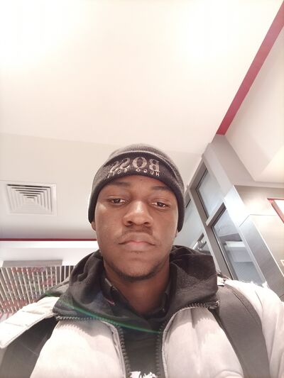  ,   Ludovic, 25 ,   ,   