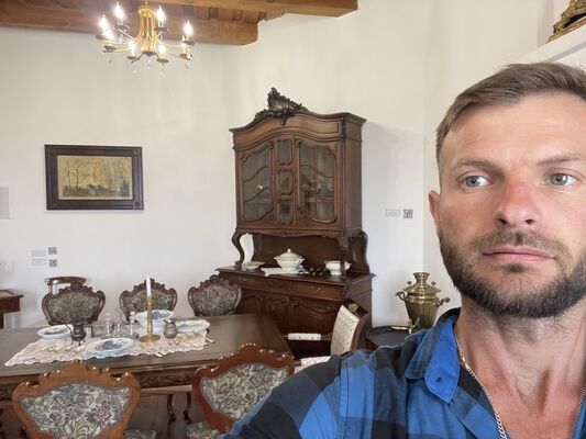  ,   Maks, 38 ,   ,   , c 