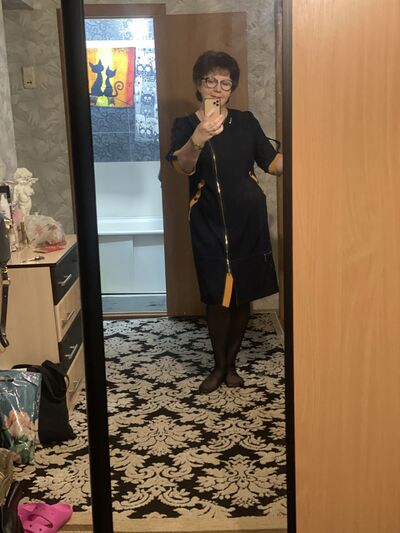  ,   Elena, 57 ,   ,   