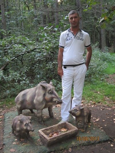  ,   Armen, 49 ,     , c 