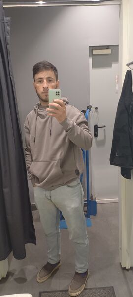  ,   Bekhruz, 25 ,   ,   
