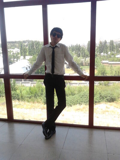  ,   Rustam, 32 ,   