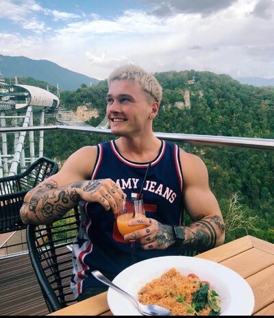  ,   Alexander, 29 ,   ,   