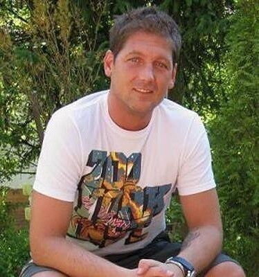  ,   Alex, 44 ,   ,   , c 