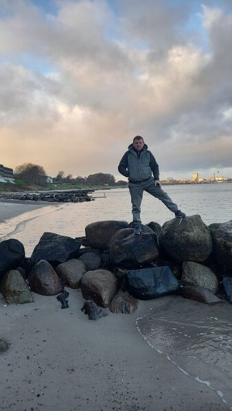  ,   Ivan, 49 ,   ,   