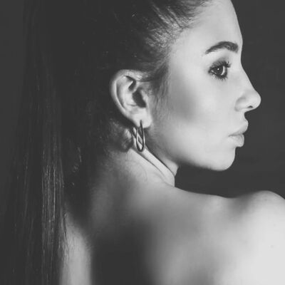  ,   Wiktoria, 23 ,   ,   