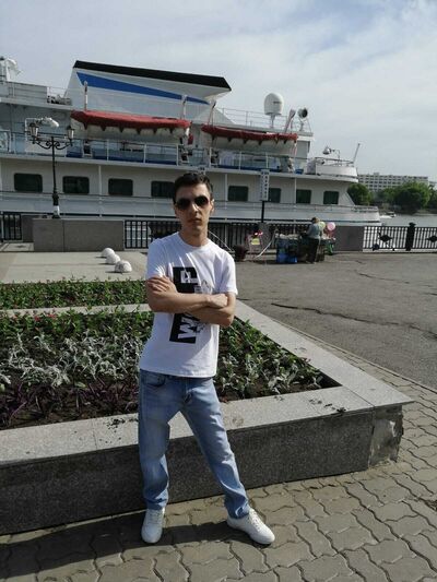  ,   Edmon, 28 ,   ,   
