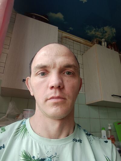  ,   Denis, 38 ,   ,   