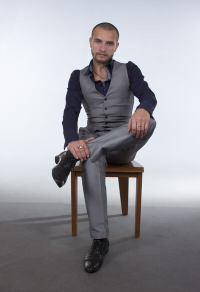  ,   M, 33 ,   , 