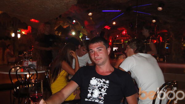 ,   Axwell, 37 ,  