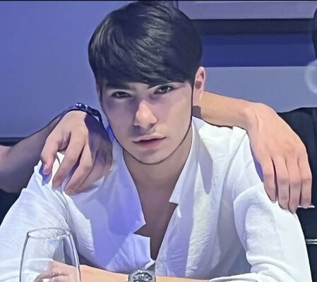  ,   Alex, 21 ,   ,   