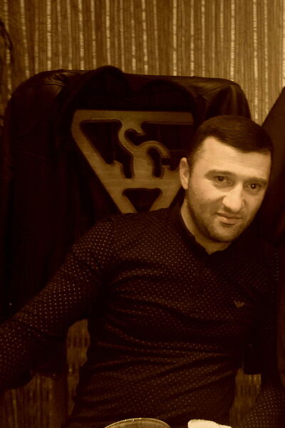  ,   Ernesto, 47 ,  