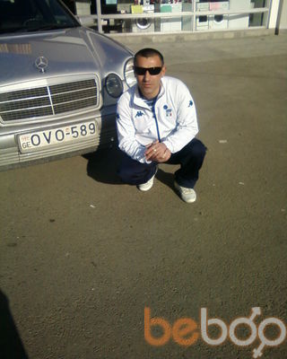  ,   Beso, 49 ,  