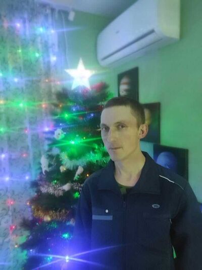  ,   Yury, 33 ,   ,   , c , 
