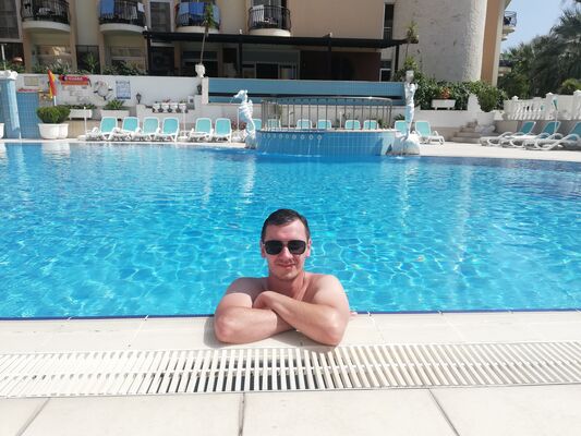  ,   Vadzim, 33 ,   ,   , 